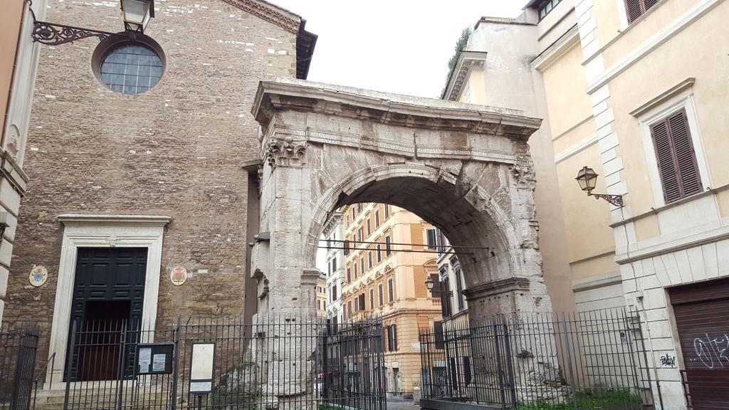 Arco Di Gallieno Rom
